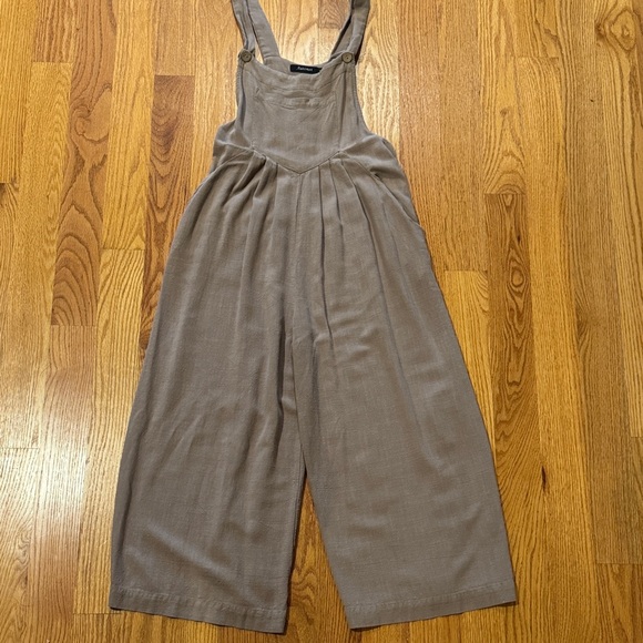 Stylish Tan Jumpsuit - Picture 2 of 6